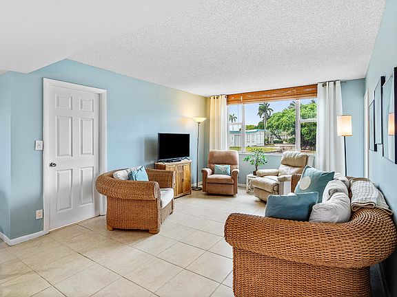 5th image of 1820 New Palm Way #103