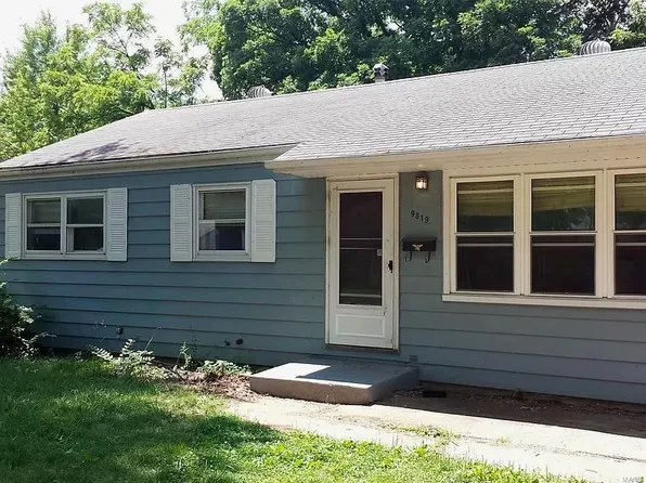 9819 Eastdell Dr, Saint Louis, MO 63136