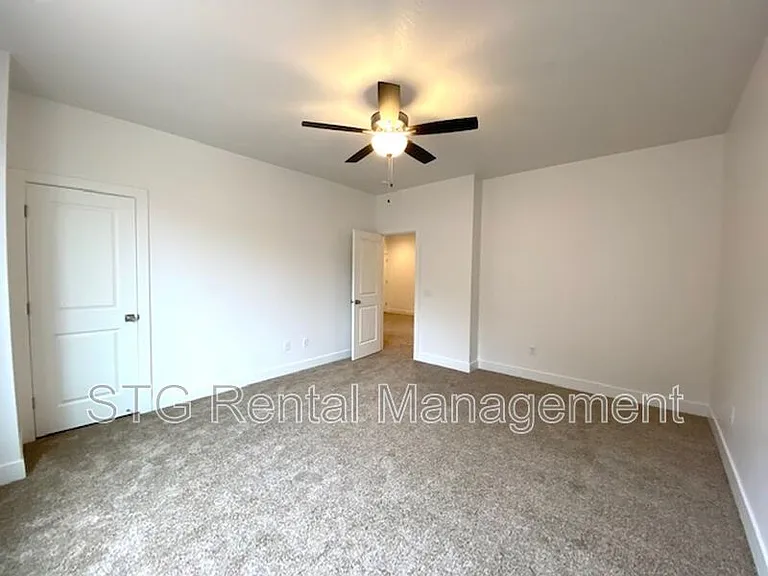 438 Stone Mountain Dr #52-A — Photo 13
