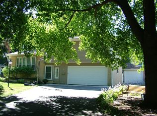 1008 E Prairie Ave, Wheaton, IL