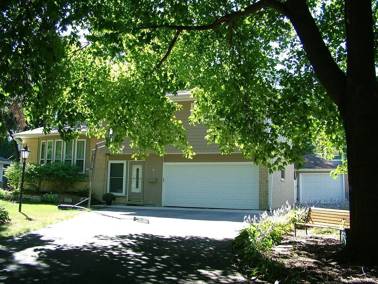 1008 E Prairie Ave photo 1