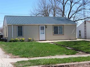 3004 Robert St, Bloomington, IL 61704