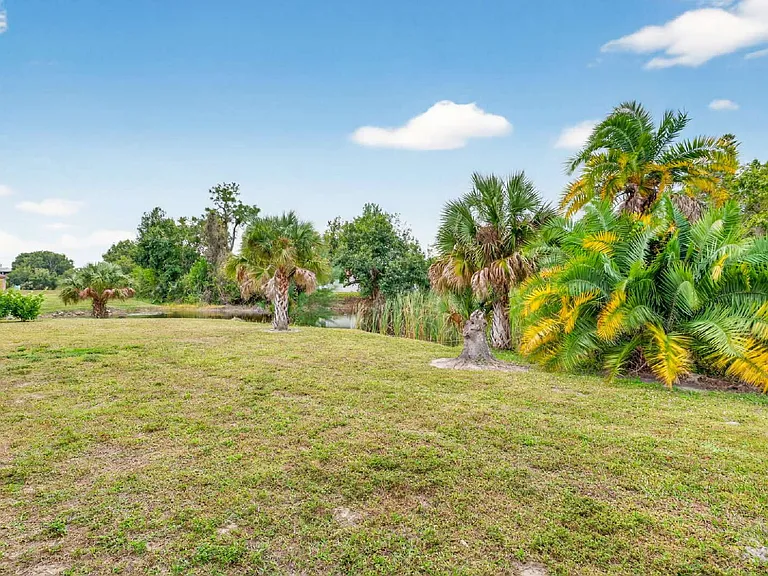 12289 Alamansa Ln — Photo 40