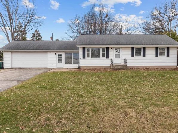 535 W Snell Rd, Oshkosh, WI 54901