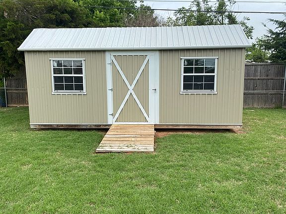 5th image of 2213 Connie Dr