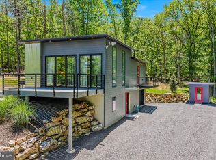 80 Holly Hill Ct, Berkeley Springs, WV 25411