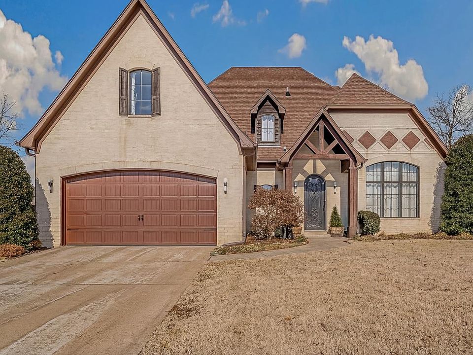 1st image of 2232 Williamsburg Dr