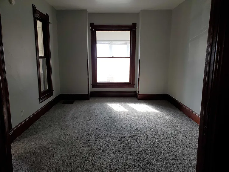 1105 Avenue F — Photo 7