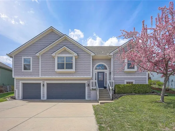 9720 N Donnelly Ave, Kansas City, MO 64157