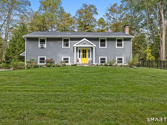 2nd image of 25 Arrowhead Road
