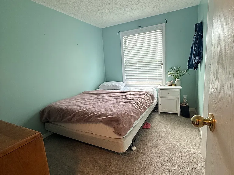 4 Harbor View Ave — Photo 8