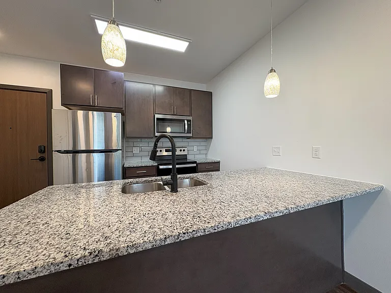 The Pearl Apartments — Photo 33