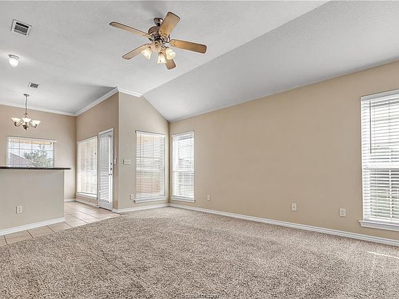 3rd image of 900 Bougainvillea St