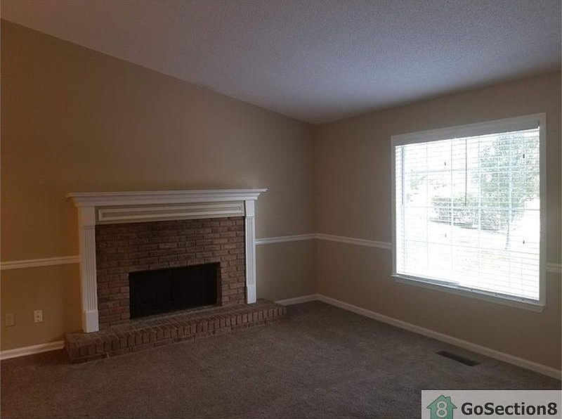 2nd image of 5811 Willow Crest Dr