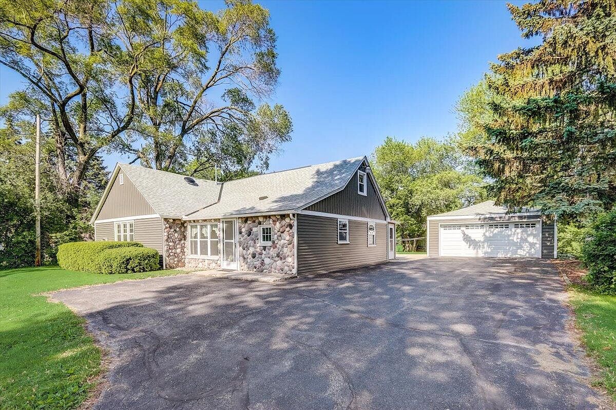 943 South Emmertsen Rd, Racine, WI 53406 Zillow