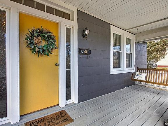 5th image of 3103 Logandale Ave