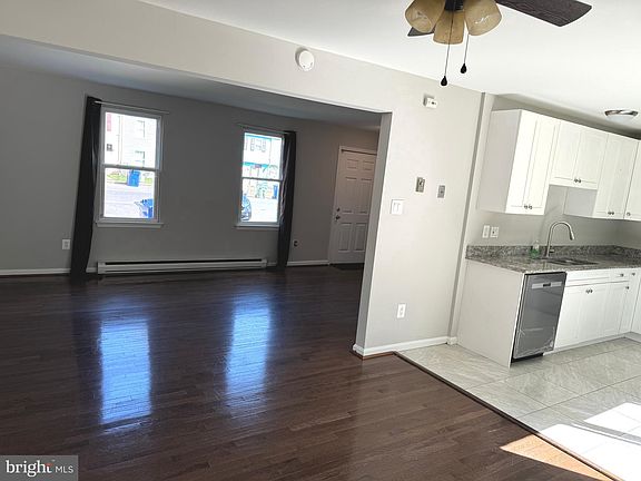 5th image of 433 Patuxent Ct