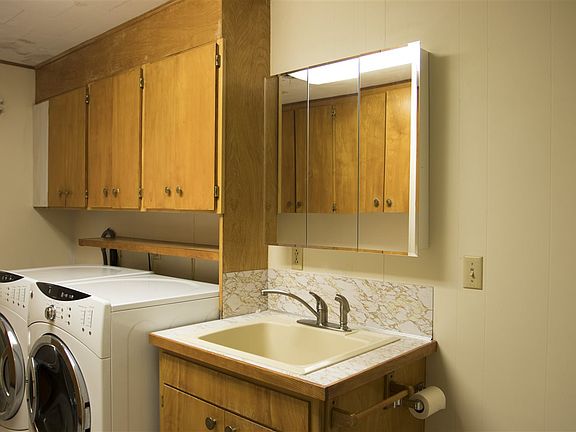 2nd image of 109 W Coombs Dr