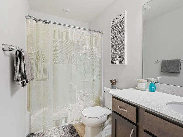 832 Roselyn Dr #831 — Photo 14