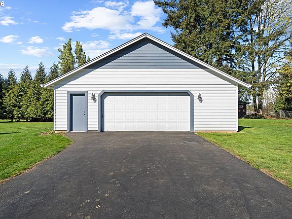 5th image of 15409 NE 179th Cir