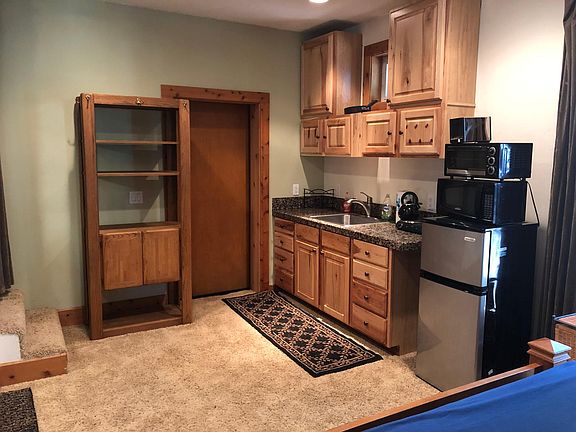 3rd image of 695 Rawhide Dr