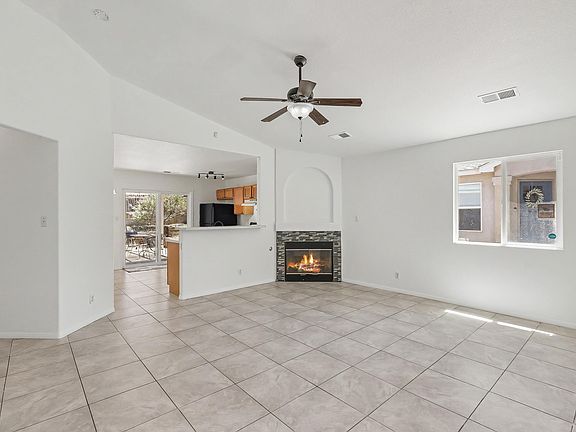 4th image of 616 Valley Meadows Dr NE