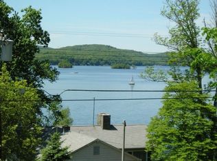 109 N Lake Shore Dr, Brookfield, CT 06804