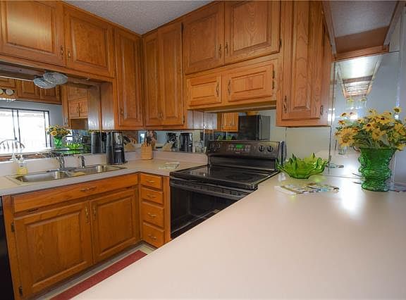 3rd image of 6516 Carol Ct