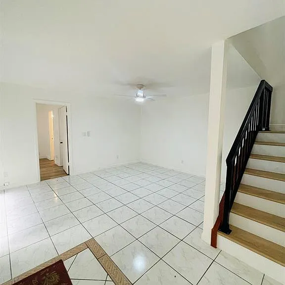 617 NW 132nd Ter — Photo 3