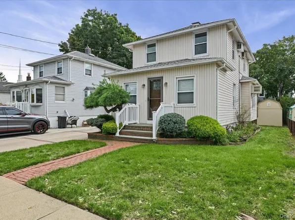 309 Frederick Avenue, Bellmore, NY 11710