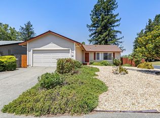 942 Ellen St, Rohnert Park, CA 94928