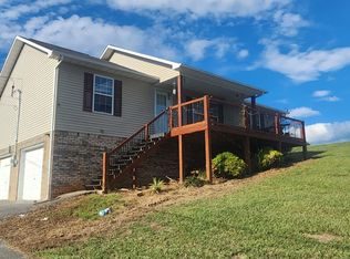 720 N Country Ln, Kodak, TN 37764
