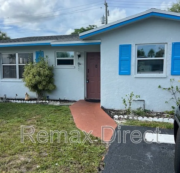 2675 Lakehaven Rd — Photo 1