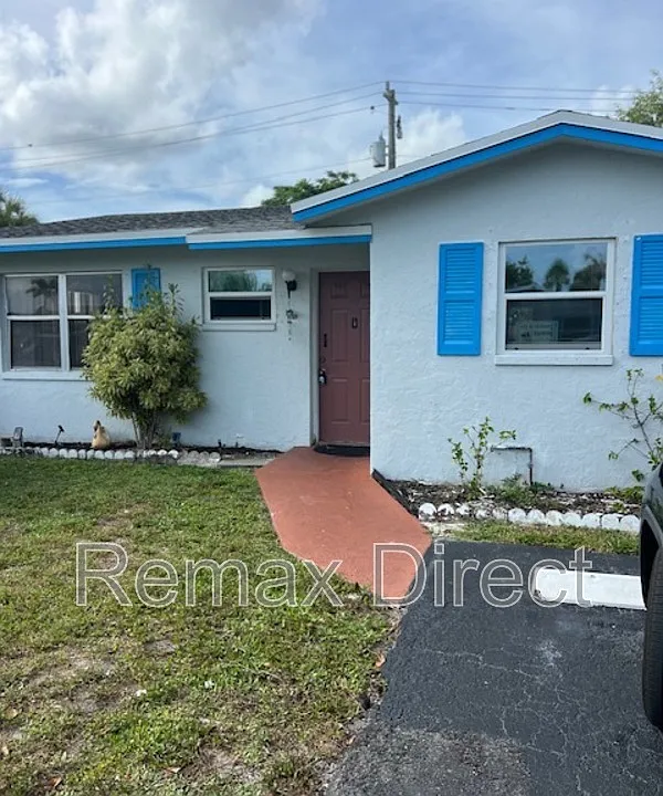 2675 Lakehaven Rd