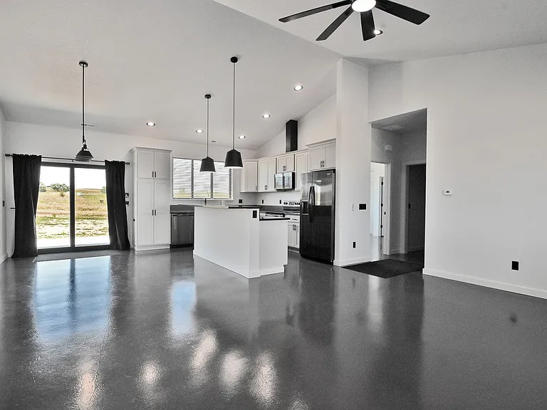 1495 Oxbow Dr — Photo 22