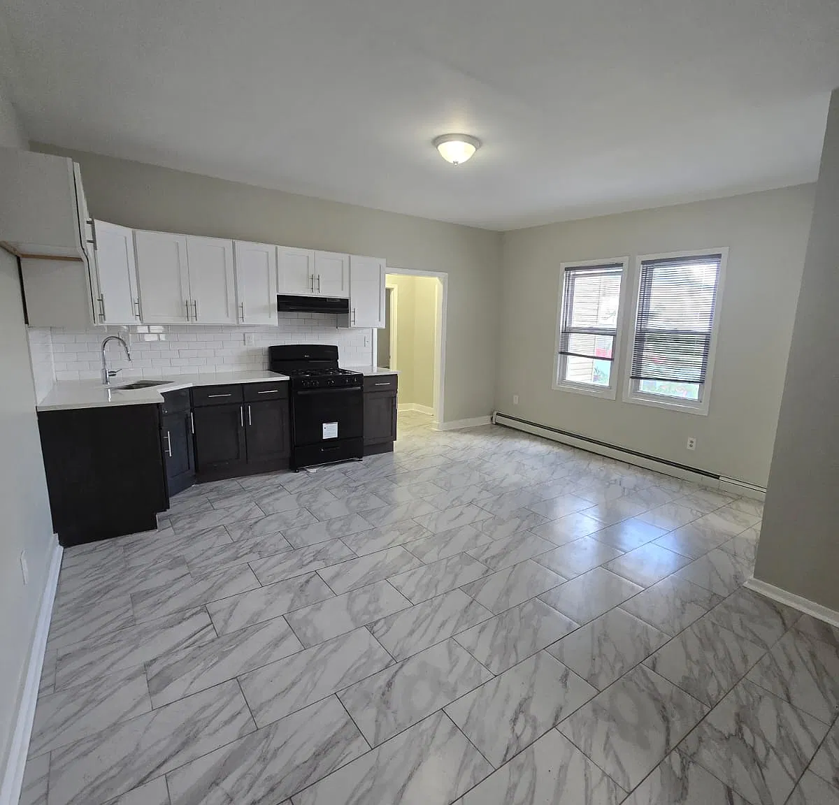 4 bed, 1.5 bath, $2,495 — Photo 1