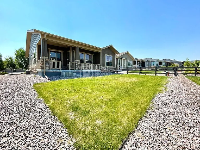 22345 E Bailey Pl — Photo 16