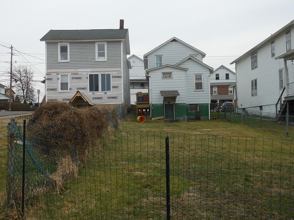 2nd image of 2-4 W Union St