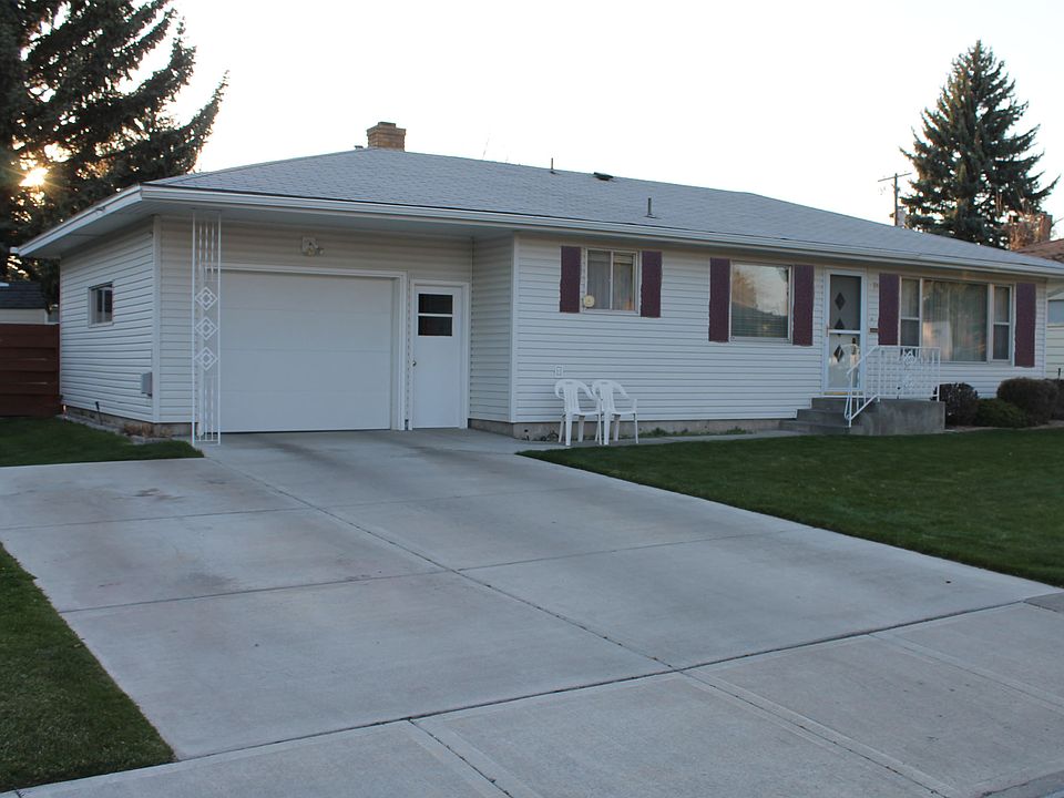 1st image of 787 Reed Ave