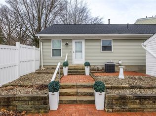 2033 Carlile Dr, Uniontown, OH