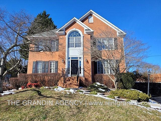 1st image of 4453 Brentwood Ct