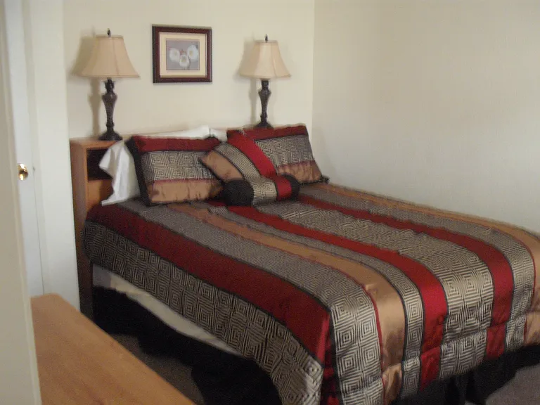 4949 Desert Knoll Ave #27 — Photo 4