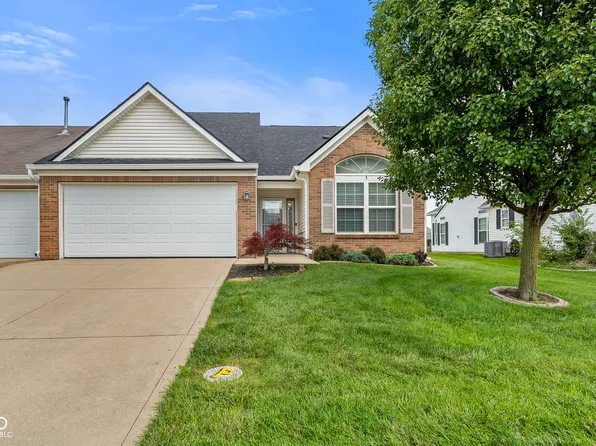 1366 Hamilton Dr, Greenwood, IN 46143