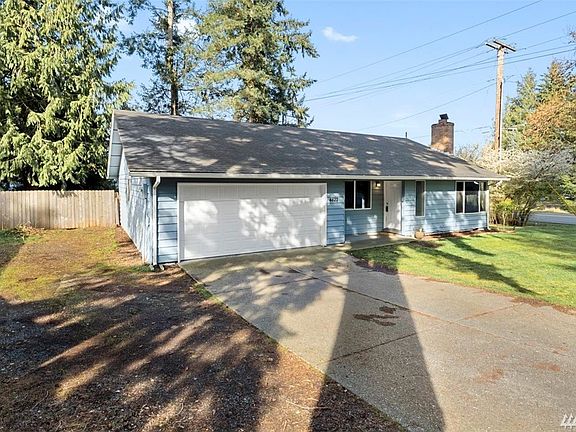 Front View with RV Parking