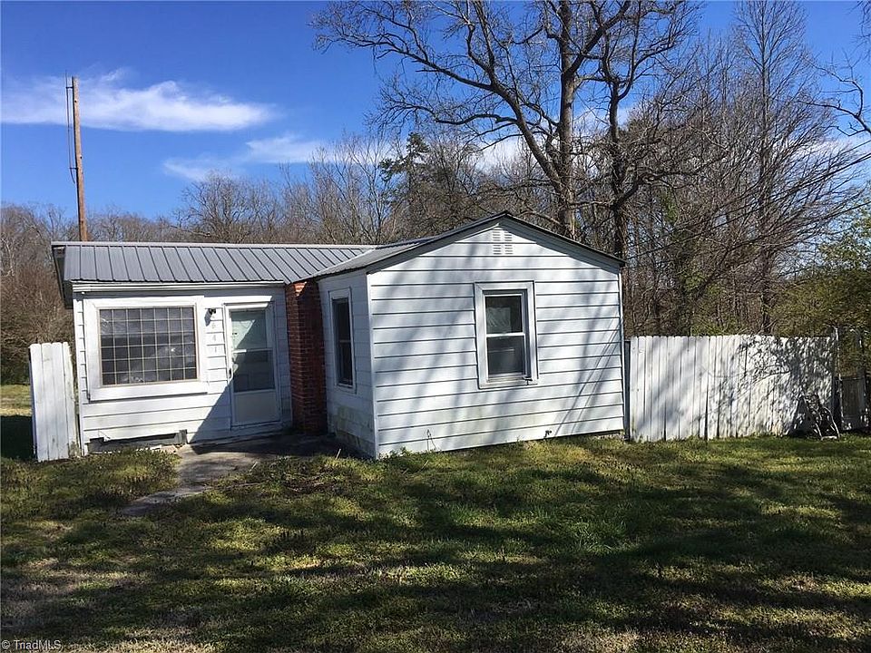 2nd image of 641 Becks Church Rd