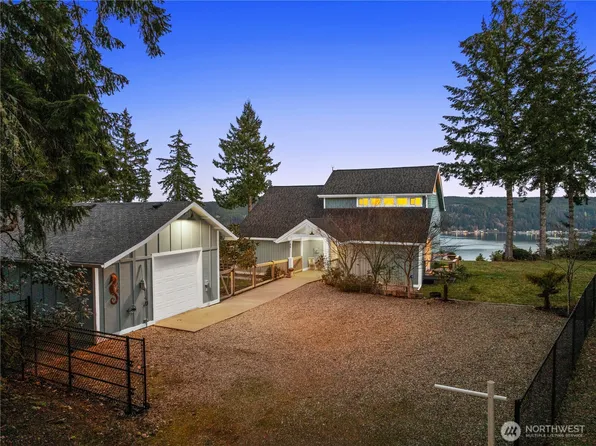 48 NE Space Place, Belfair, WA 98528
