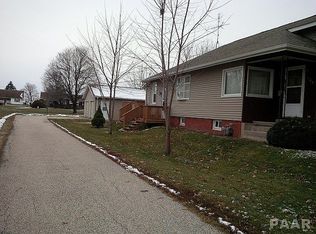 905 Carter St, Fairview, IL 61432