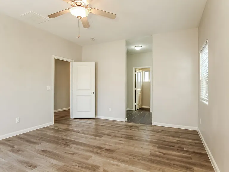 1807 W Minton St — Photo 9