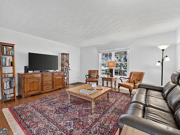 4th image of 3825 Lavista Rd APT M1