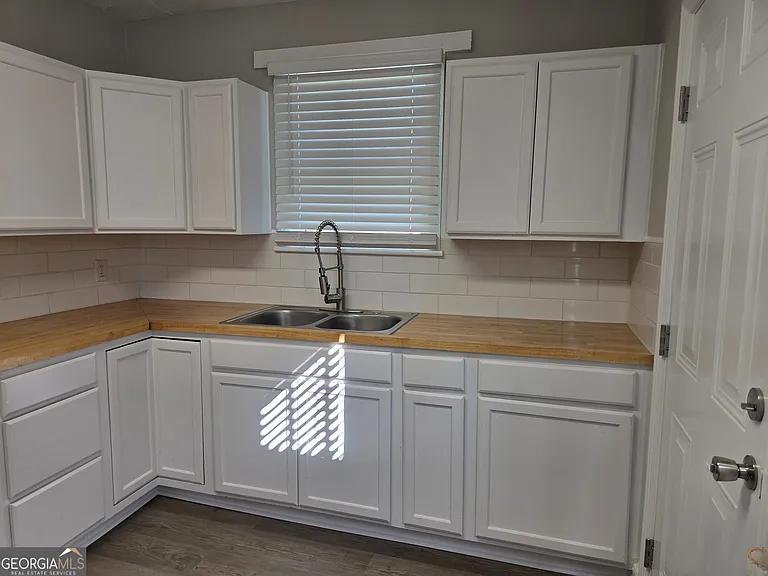 701 Green St — Photo 13